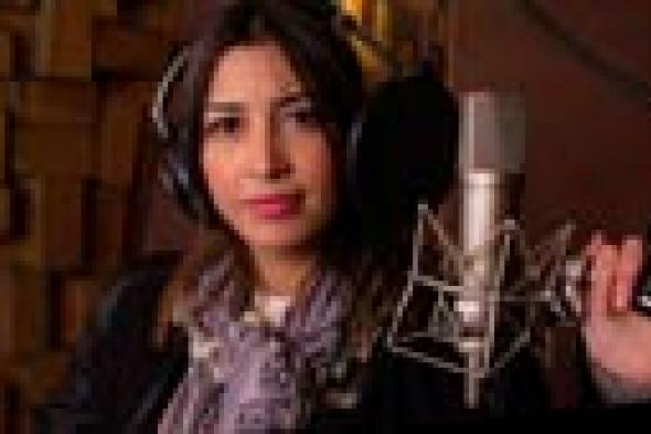 بالصور- جنات تغني لرانيا يوسف تتر مسلسل "عيون القلب"