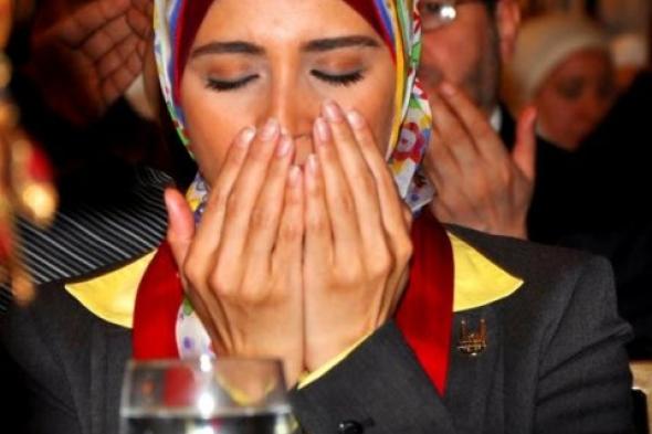 وفاة والدة الفنانة حنان ترك