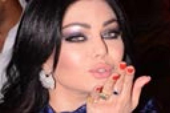 بالصور- هيفاء وهبي تعيد افتتاح فيلمها "حلاوة روح"