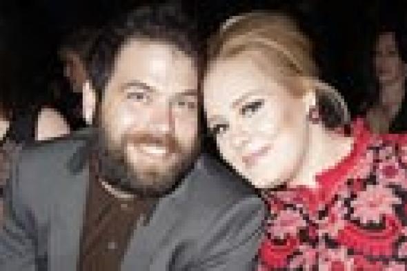 أديل تنفي انفصالها عن حبيبها