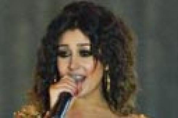 بالصور- جسار وجنات وبوسي وكامل ودينا نجوم "رأس السنة" في سميراميس