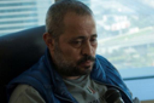 بالفيديو- معجب يقبل قدم جورج وسوف