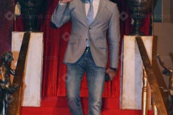 منع قصي خولي من دخول مصر وترحيله بسبب "تأشيرة مزورة"