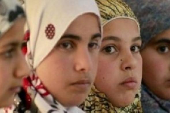 الأزمة السورية تجعل من القاصرات «زوجات» يطلبن المعونة من الجمعيات الإغاثية