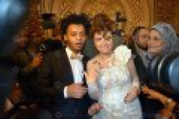 بالصور: نجوم الفن يحتفلون بعقد قران مي كساب وأوكا