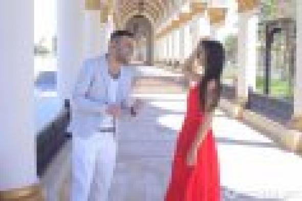 بالفيديو: تامر عاشور يطرح كليب "أنا عشت معاك حكايات"