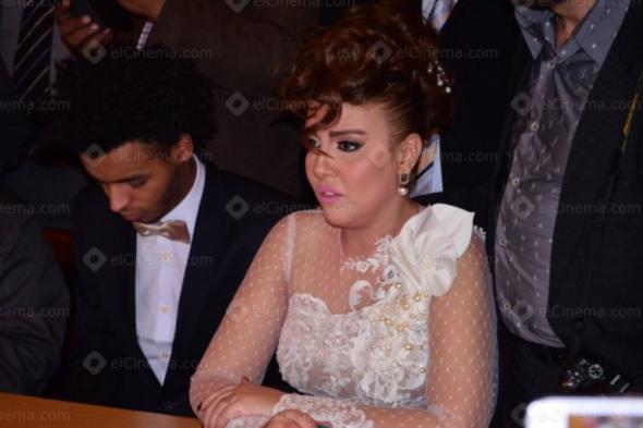 مي كساب ترد بصورة على منتقدي تسريحتها: "بحب الكابوريا أوي"