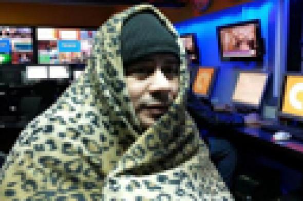 بالفيديو- جابر القرموطي يحذر المشاهدين من التراب بطريقته الخاصة