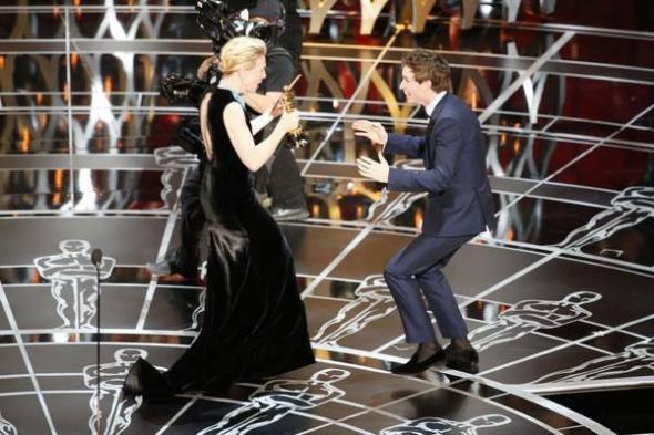 إيدي وجوليان أوسكار أفضل ممثل وممثلة في دور رئيسي