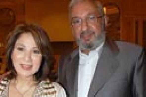فيديو- نور الشريف يعود إلى بوسي بعد انفصال دام 9 سنوات