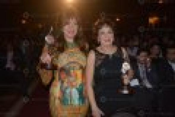 بالصور: "حُريتي" تكرِّم نجوم الفن في يوبيلها الفضي