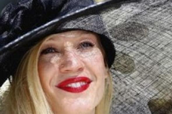 بالصور.. النساء ملكات كأس دبي العالمي للخيل