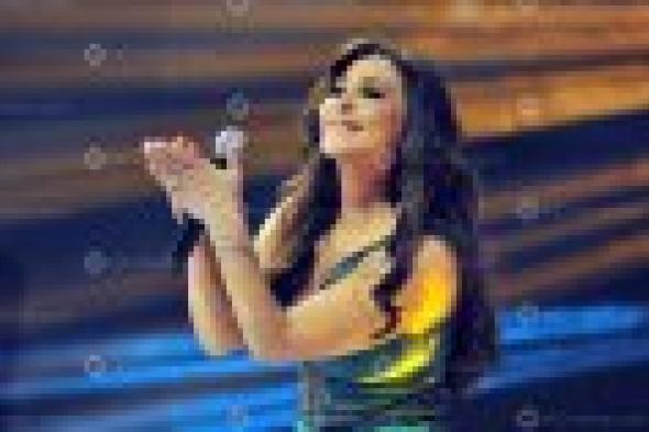 بالصور: إليسا ووائل جسار يحتفلان بشم النسيم في الماسة