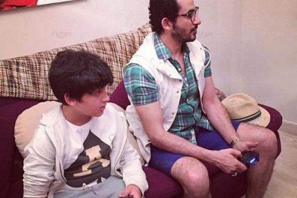 بالصور- أنغام وولديها يقضون "أحلى يوم" مع أحمد حلمي ومنى زكي
