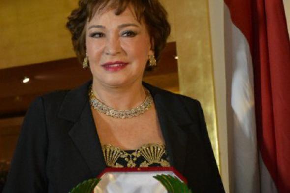 مهرجان المسرح العالمي يكرِّم لبلبة والفيشاوي في ختام فعاليات الدورة الـ37