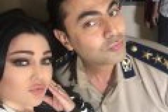 بالصور: "سيلفي" محمد كريم وهيفاء وهبي في كواليس "مولد وصاحبه غايب"