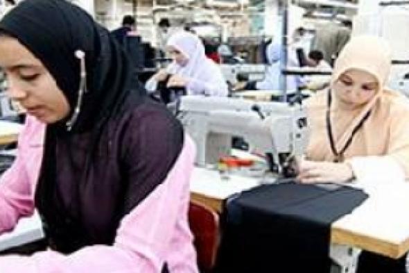 المصريات والأردنيات يشتغلن أكثر من الرجال ويتقاضين رواتب أقل