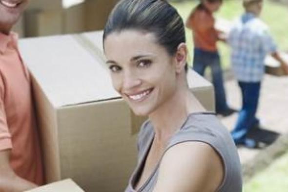 ربات بيوت سواعدهن سنداً لأزواجهن وأبنائهن