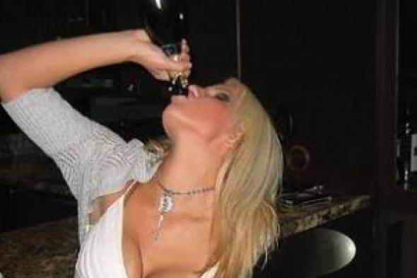 البريطانيات الأسوأ في العالم الغربي بسبب إدمانهن الخمور