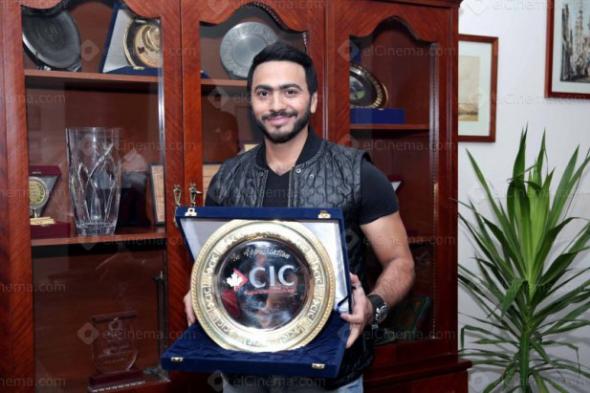 تفاصيل مفاوضات MBC مع تامر حسني من أجل "The Voice Kids"