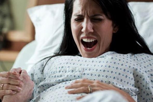 طبيب يفصل رأس جنين عن جسده أثناء الولادة في الخليل