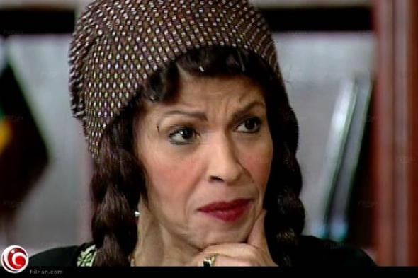 بالفيديو- عائشة الكيلاني تعود للتمثيل بملامح جديدة بعد إجرائها لعمليات تجميل