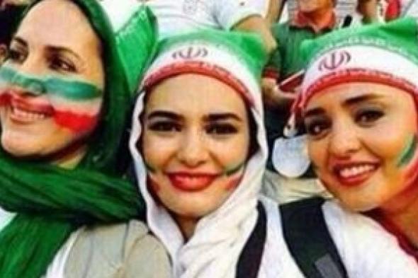 إيران تفتح الباب جزئيا أمام حضور النساء مباريات رياضية