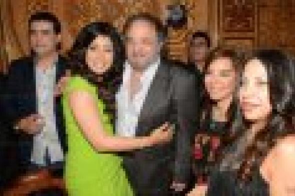 بالصور: نجوم الفن يحتفلون مع أيتن عامر بعقد قرانها