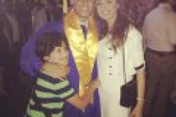 بالصور: أنغام تحتفل بتخرج نجلها "عمر"