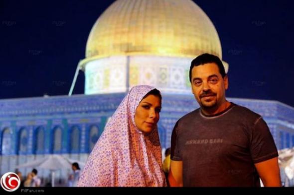 بالصور- مداعبة أصالة وزوجها طارق العريان قبل الإفطار
