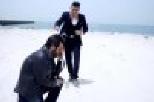 بالفيديو: نيشان يتعدى بالضرب على رامز جلال في "رامز واكل الجو"