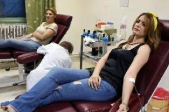 بالصور: تونسيات يتبرعن بالدم لضحايا "هجوم سوسة"