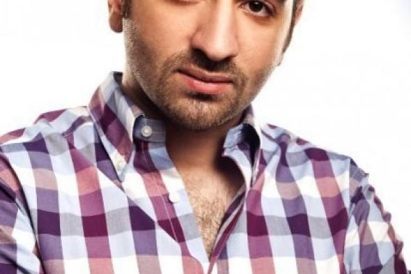 عمرو سلامة: "10 أسباب تجعل من أحمد زكي الموهبة الأفضل في التاريخ"