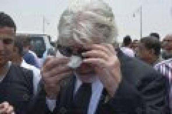 بالصور: نجوم الفن يشيعون جنازة عمر الشريف