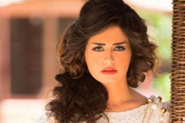 صورة- منة فضالي لمحمد رجب: نورتنا في "وش تاني"