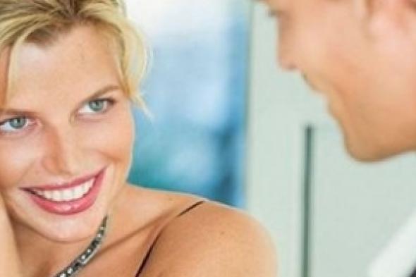 4 دلالات تجعل المرأة تتمسك بالرجل وتتفاءل بالإرتباط به