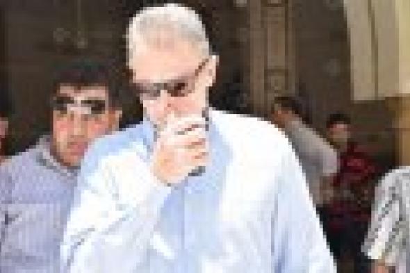 بالصور: غياب نجوم الفن عن جنازة رأفت الميهي
