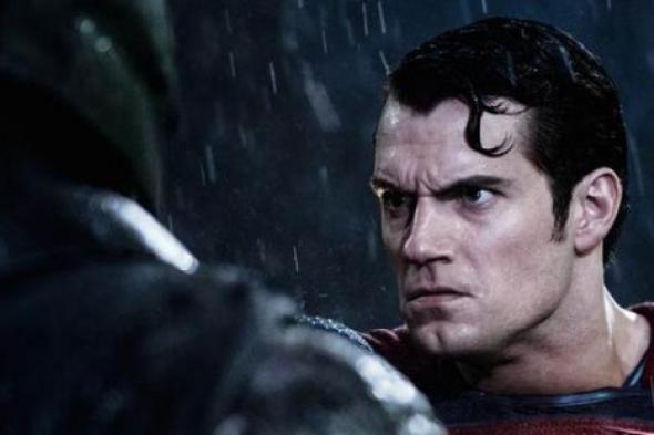 7 لقطات جديدة من فيلم Batman v Superman و10 حقائق مثيرة عنه