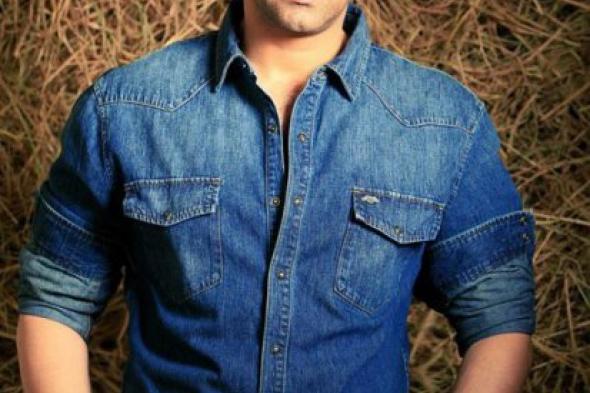 كريم عبد العزيز يبدأ تحضيرات فيلمه الجديد مع مروان حامد بعد انتهاء إجازته الصيفية