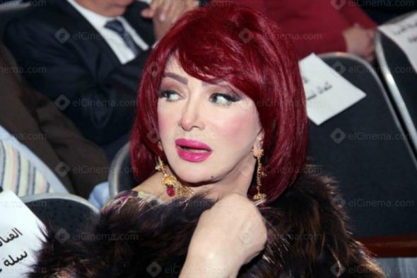 نبيلة عبيد تعود من بيروت لحضور عزاء نور الشريف