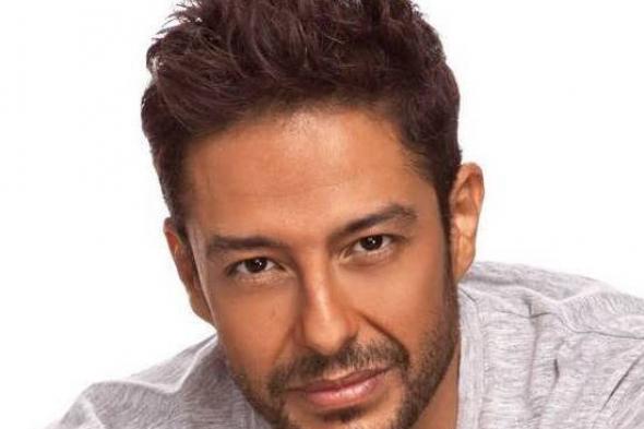 ​حماقي يهدي ألبومه "عمره ما يغيب" للمونتير الراحل أسامة فؤاد