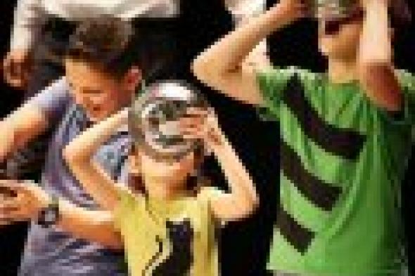 بالصور: خالد أبو النجا يواصل بروفات "أوليفر" استعدادًا لبدء عرضها في سبتمبر