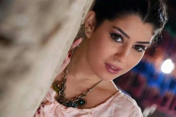 ​أيتن عامر تنفي انضمامها لفيلم "حليمو وحش الشواطئ"