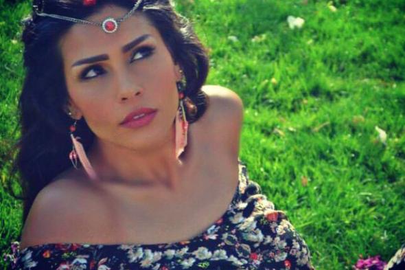 ساندي تلحق بميس حمدان وتعتذر عن "نعمة"