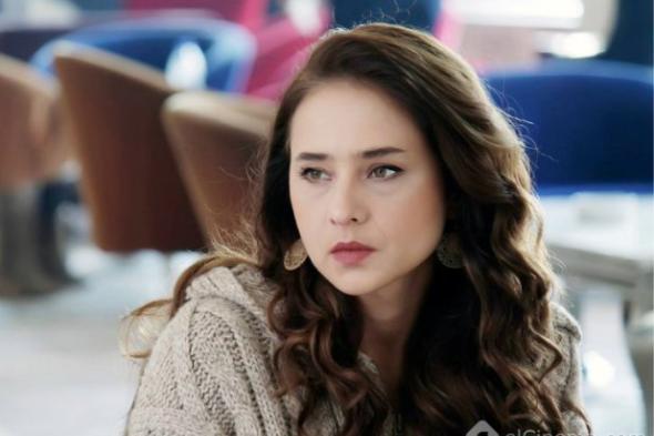 نيللي كريم تعتذر عن مسلسل "واحة الغروب"، وجميلة عوض من أوائل المرشحين له