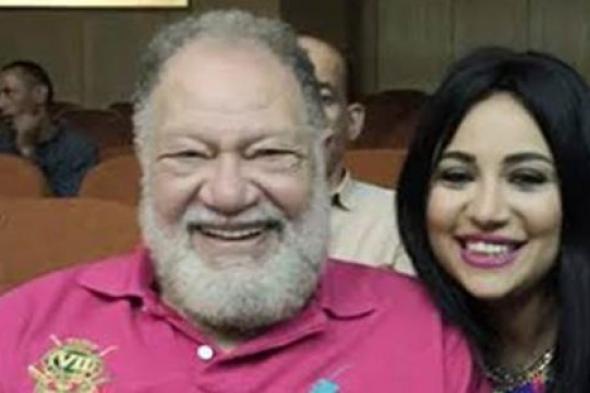 بالصور- يحيى الفخراني يؤازر هبة مجدي في مناقشتها للماجيستير