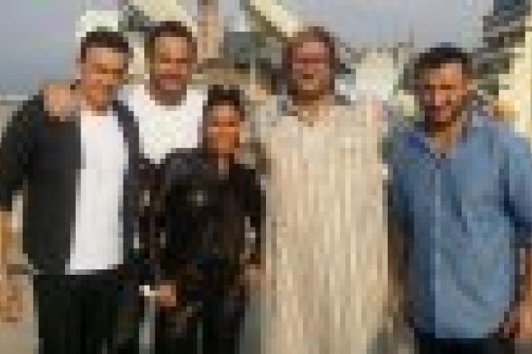 بالصور: أبو حفيظة مع نجوم لجنة تحكيم "The Voice"