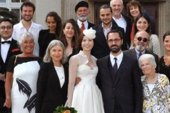 بالصور- "السلطانة خديجة" تحتفل بزواجها في ألمانيا