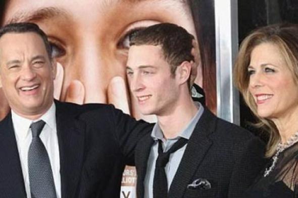 بالفيديو- نجل توم هانكس يعترف بدخوله مصحة للعلاج من الإدمان