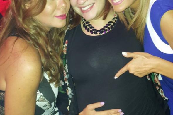 بالصورة: إنجي وجدان تنتظر مولودها الأول